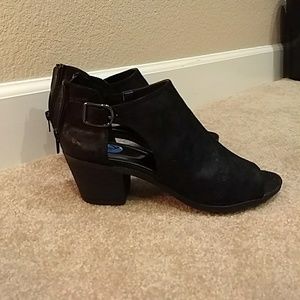 NWOT Carlos santana comfortable open toe 7.5